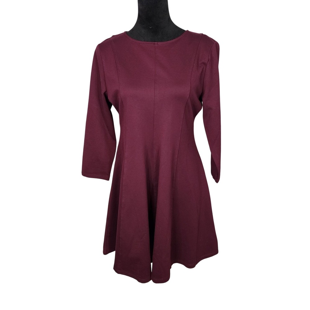 SFERA Size Medium Burgundy Ponte Knit 3/4 Sleeve Fit & Flare Minimalist Dress